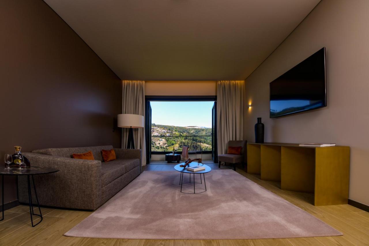 Mw Douro Wine & Spa Santa Marta de Penaguião 外观 照片 A room at the hotel
