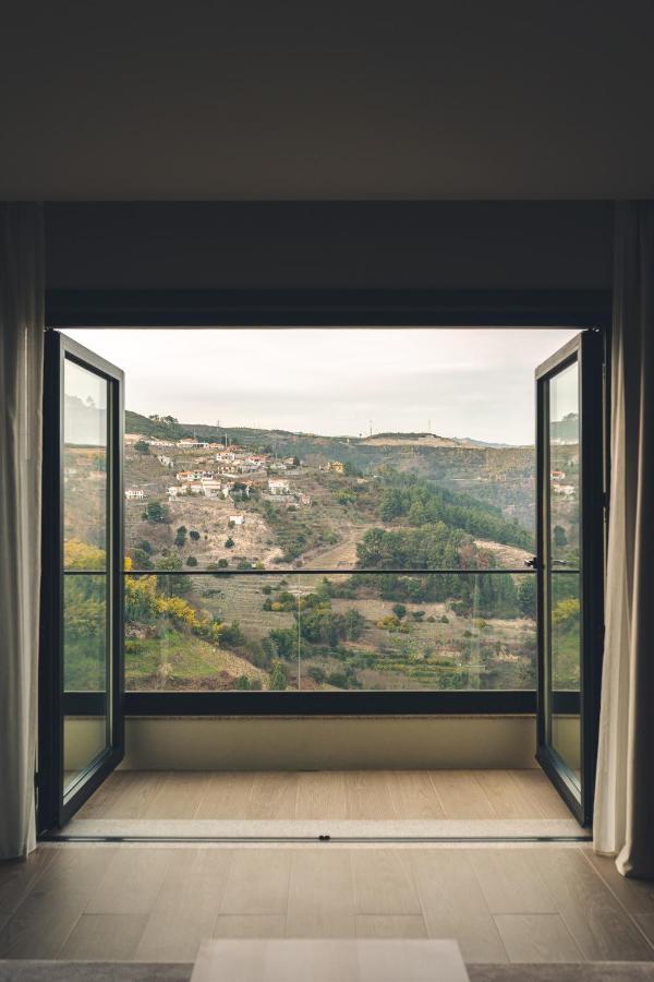 Mw Douro Wine & Spa Santa Marta de Penaguião 外观 照片 View of the village from the hotel