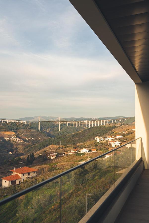Mw Douro Wine & Spa Santa Marta de Penaguião 外观 照片 The A25 motorway near Aljustrel