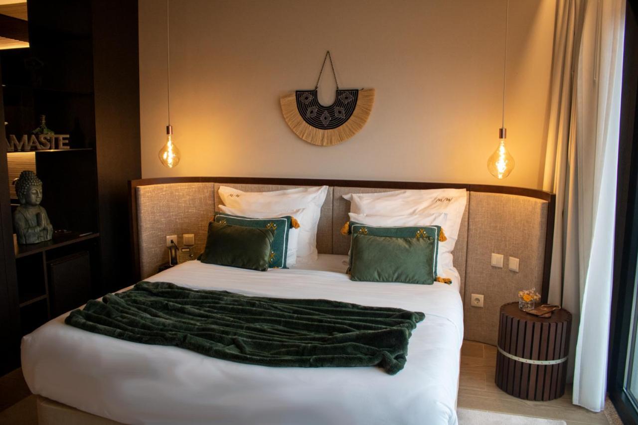 Mw Douro Wine & Spa Santa Marta de Penaguião 外观 照片 A bedroom at the hotel