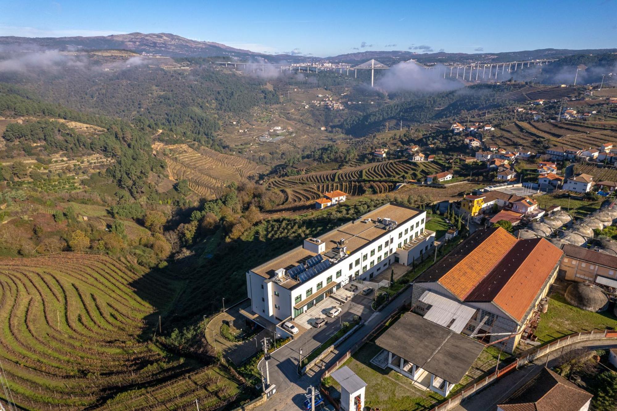 Mw Douro Wine & Spa Santa Marta de Penaguião 外观 照片 Aerial view of the campus of the University of Trás-os-Montes and Alto Minho